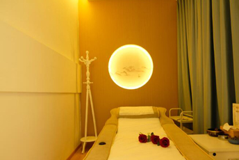 天津河东区日式指压的寂静美学：在按压中听见雪落的声音